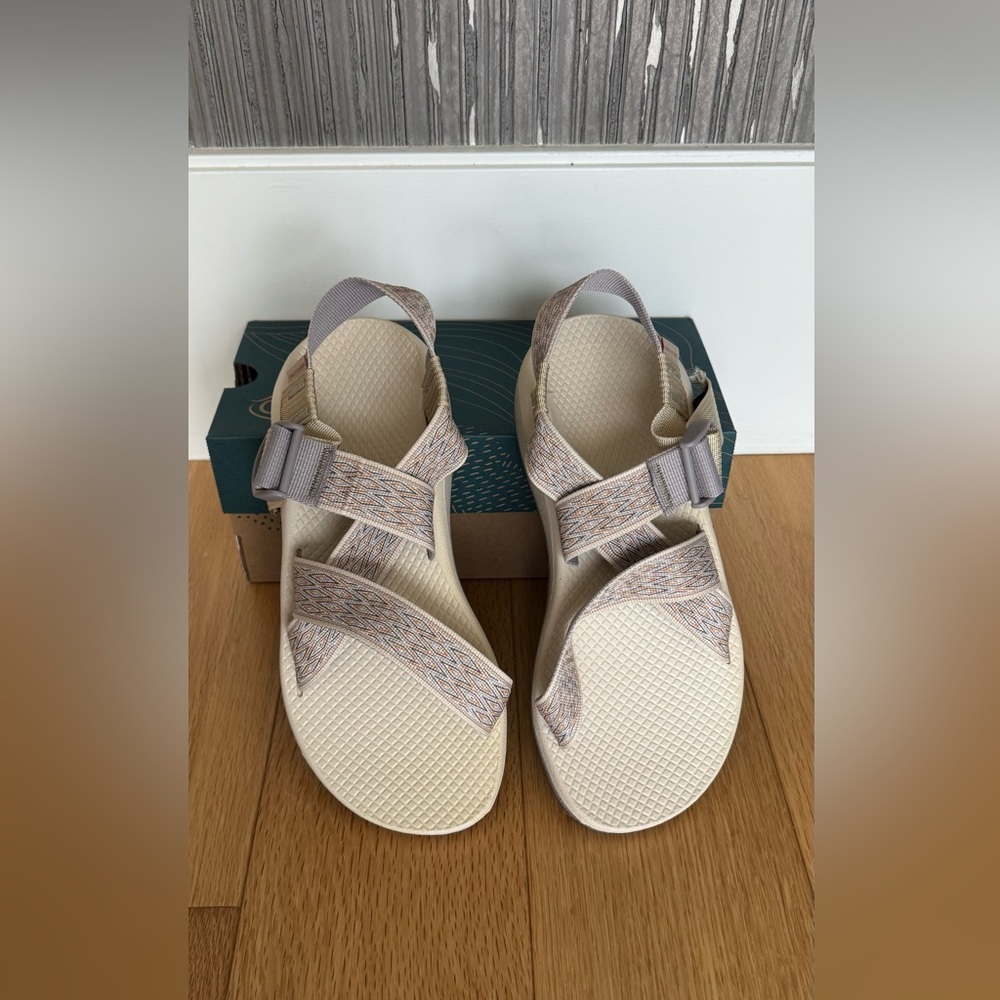 Chaco Women's Beige Tan Strappy Sandals - Picture 4 of 5